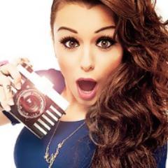 Cher Lloyd, é uma cantora britânica de pop e rap, ficou famosa após participar do reality inglês The X Factor. Nascida 28 de julho de 1993