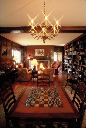 A Relaxing and Gracious Four Season Country Inn in the Berkshires in Western Massachusetts perfect for a quiet getaway or to reconnect with family and friends.