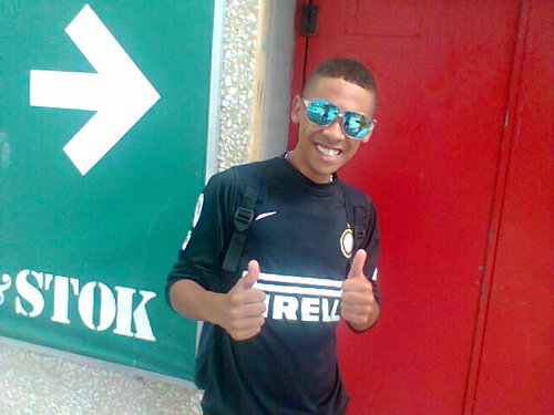 noiiz naum se parece com o Neymar moiicano naum eh meu penteado do lado noiiz manda a zero e em ciima deiixa arrepiiado