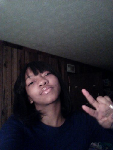 #Single| Real| Hilariously funny| Music is the solution to all problems|#T R A C K |follow my sis @Thatgirlronelle| follow my P.U.U.D @Yell_Pashelle