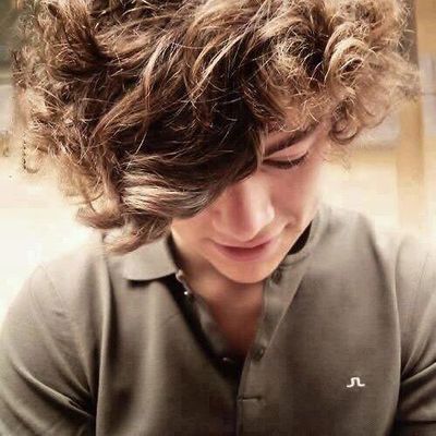 summer2194's profile picture. I am in love with One Direction...mostly Harry,Louis,and Niall!