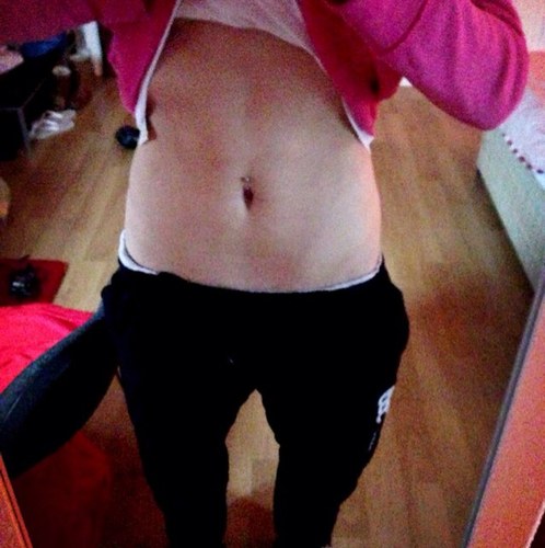 18, medical student, gymnast. recovery. 5'11 goal = ultimate bod #fitfam AVI = me!