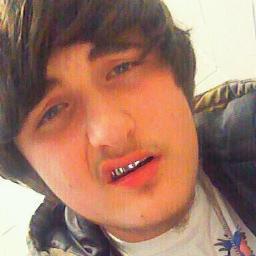 bLOWIN sTRONG FUCK A CRACKA MEAN 
sLICK GETTIN BLUNTED 24/7 
iF YO AINT TALKIN PUSSY OR PAPER DEN YA AINT SPEAKIN TO A YUNGIN 
FUCK WIT A REAL CRACK LIKE ME