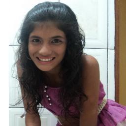 umα meninα que plαntα o bem prα ter o bem no futuro, umα meninα que αcimα de tudo sorri, e que sαbe viver..