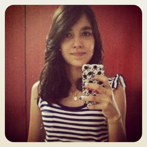 Penso bem alto e tento ser de bem com a vida ;-)