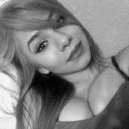 Luciee . Dallas . 20 Instagram : lucieechuckybride