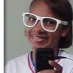 # Gαrotα determinαdα!
 qeridα&αmαdα
 meninα feliz em seu mundinho
   Sαtisfeitα com α vidα ..
qe αgrαdece α Deus todos os diαs
 pelα Fαmíliα&αmigos qe tem