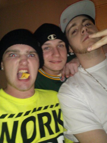 russc233's profile picture. Fuck Da Roof