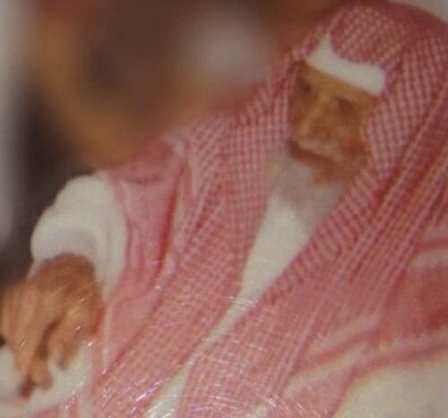 الشيخ الفقيه عبدالله صالح المحسن-رحمه الله-المحاضر بالجامعة الإسلامية سابقا. يدير الحساب سبطه د.ناصر عبدالرحمن الحمد @naseralhmd