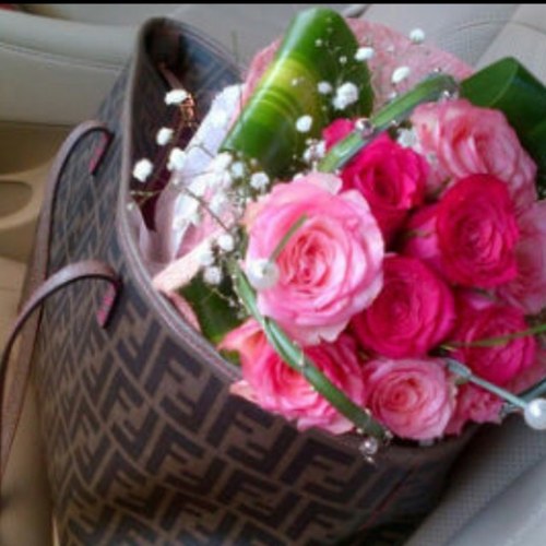 مــآنــي مــن آلـلـــي يـقــلــد آلـغـيــر ! لــي شـخـصـيـتـي وآعـتــز فـيـهــآ ♥