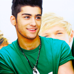 I am a Directioner ♥ :)
Love Harry-Zayn-Louis-Niall-Liam ♥
Justin I Love You ♥ Selena is beautiful *-*