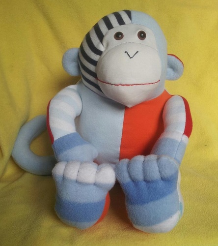 We make Memory Bears, Patchwork Quilts and Cushions from treasure fabrics such as babies first clothes. We also sell CE marked soft toys and rag dolls.