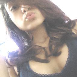 '-O que obviamente não presta sempre me interessou muito. Gosto de um modo carinhoso do inacabado, do malfeito, daquilo que desajeitadamente tenta um pequeno vô