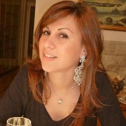 studentessa entusiasta,
cuoca maldestra,
eccelsa pantofolaia