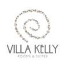 Situated in a comfortable location, just seven minutes walk from the centre of Naoussa village, Villa Kelly combines tranquillity and easy access to the center.