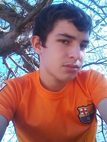 Me gusta jugar futbol