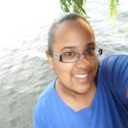 lssleticia's profile picture. Sou uma escrava das Letras, viciada em gordices e em rir com os amigos.