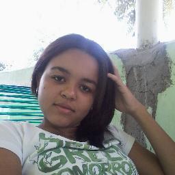 Morena,solteira, estilosa,flamenguista,amiga.Integrante do blog http://t.co/MmN7Wpdhgp. Quer mais ? eh so seguir....