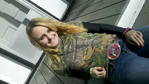 Camo loving, mud loving, just ah good ole country girl at heart (: