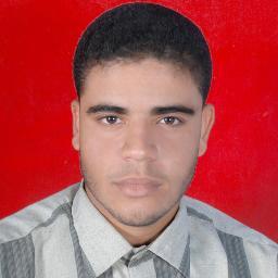 ‏ومن لم يصانع في أمورٍ كثيرةٍ

 يُضَرّس بأنيابٍ ويوطأ بمنسمِ