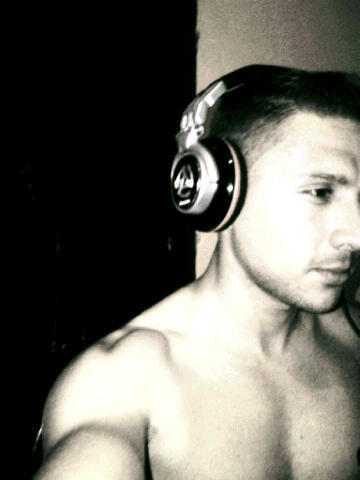 fabiopaz31's profile picture. 