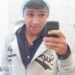 17 anos, amo DEUS , música e meu violão, Estudante de Teatro, e apaixonado pelo meu @Twitter , A atuação é a minha essência .S2 _________________Follow-me ? *-*