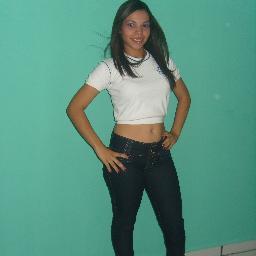 Aprendi que devo me valorizar e ser feliz do jeito que eu sou , pois foi Deus quem me fez assim e cada detalhe em mim é único e especial.