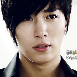 Porque k-pop é vida meu bem , visitem o blog  2beijo;)k' http://t.co/AV9yNQfP