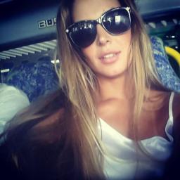 se fosse pra te descrever em uma palavra eu diria : perfeita @bethaportella