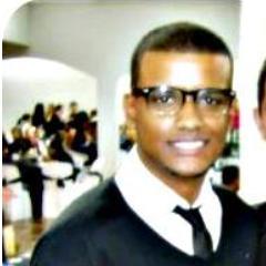 Ousado & Alegre 

Nome : Renan Cardoso Marques
Data De Nascimento : 27/09/1995
Relacionamento : Solteiro
Time Do Coração : Corinthians
