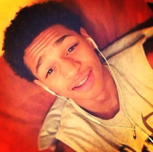 Braxton | Brace Face | Baksetball | #7 | Single | Not loving it | Follow Me For A follow back | ✌ |