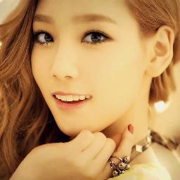 Persatuan paha mulus #SWANfams  #yeojadorm SINGLE(!)CANTIK(!)BAIK(!)