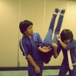 i'm comate and FALINATION!!♥follback jus't mention ^^