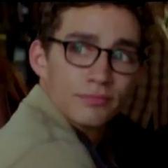 The name's Simon Lewis.Star Wars Geek. I was once your average teen male. Now, I'm a vampire. The Daylighter.I have a crush on @VexedFervid. 
#HOTS #TMI #RP