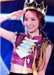 Hi~!! I'm Yoona Girls'Genneration.Plz talk with me thx for follow me #_PlatinumFam