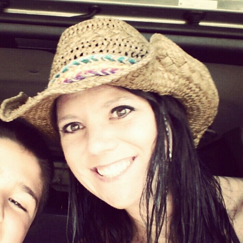 hollybee6666's profile picture. 