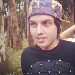Twitter feito pra divulga o face do @pelanzarestart