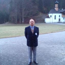 A spiritual wayfarer, social worker, Disciple of Paramhansa Yogananda. Working for the orphans, leprosy patients.Cop development peace and Security .