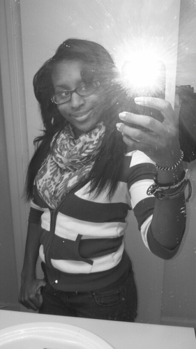 Iam 21 year old in skool for photography .@ Ai NC.. pretty much laid back person down to with .. fun .. loving peace chick .c: .