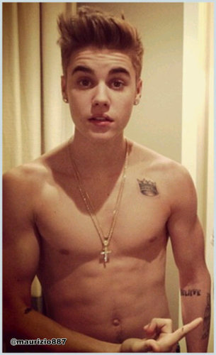 Justin Bieber es mas que un nombre, Never say Never es mas que una película y las beliebers son mas que unas fans!!!