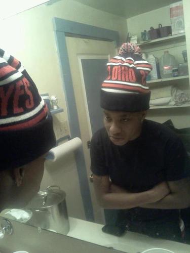 Im Jada Im 17 . Senior At Ellett Got Swag (: Taken but need more friens Hmuuu Doe :)