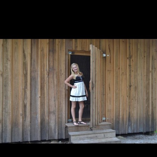 jackson_cayla's profile picture. Live your life like their is no tommorow.