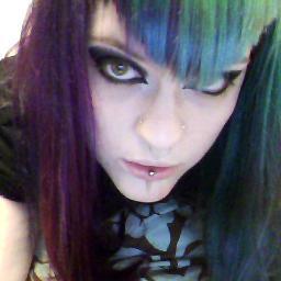 shmeeeow's profile picture. Oh Herro .. ? I make wool roving dreads and random other creations! Check it!