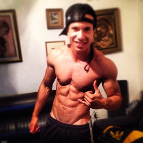 EnzoSpadavecchi's profile picture. compositor y cantante,actualmente formo parte de la agrupacion Los Fratellos Instagram: ENZO_VS