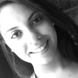 Bonita mais nao de rosto.