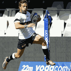 Crazy and abnormal. Rugby player at sharks 7's and College Rovers biggest Bieber and Eminem FAN!!!