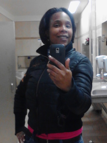 Im 26 with two boys and work hard to make them happy.