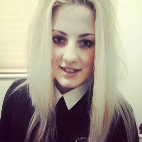 excuse the name,was made in year7.cba with knobs,move the fuck on.btw i follow back.yeh