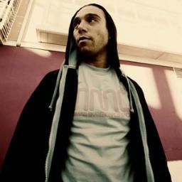 Sharifista, amante de la buena poesía. Cuenta NO-OFICIAL