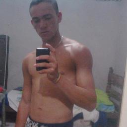Follow, follow, follow!
Vamos lá, é só clicar nesse butãozinho e já está me seguindo!
Follow, follow, follow!